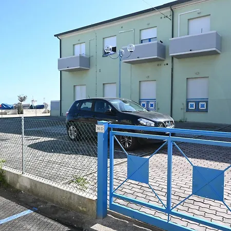 Se230 - Marotta, Trilocale A Due Passi Dalla Spiaggia, Con Posto Auto